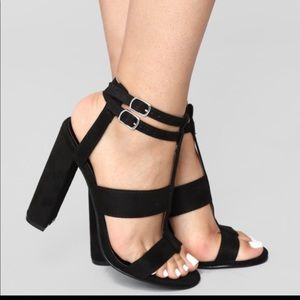 Fashion nova block heels 7.5 NEW